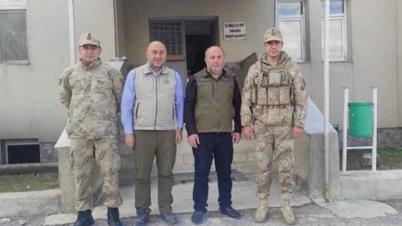 Kafes avcıları jandarmaya takıldı