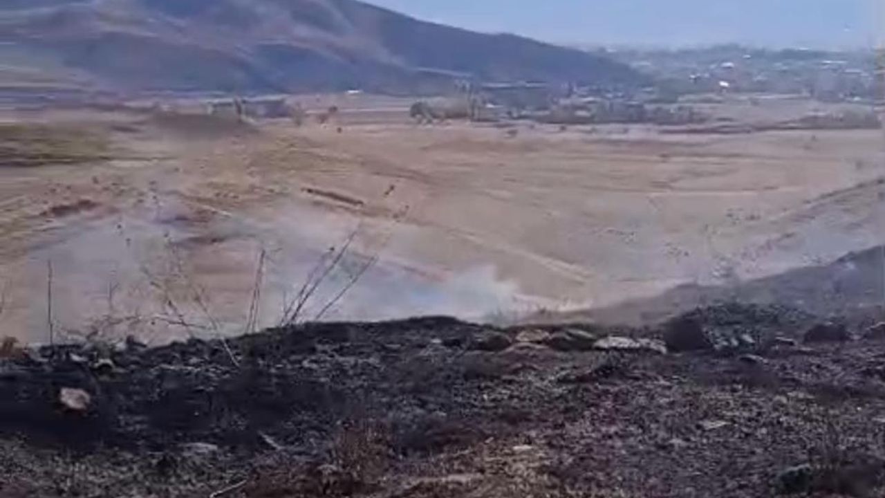 Anız Yangını Alarmı: Yüksekova’da İtfaiye Ekipleri Seferber Oldu