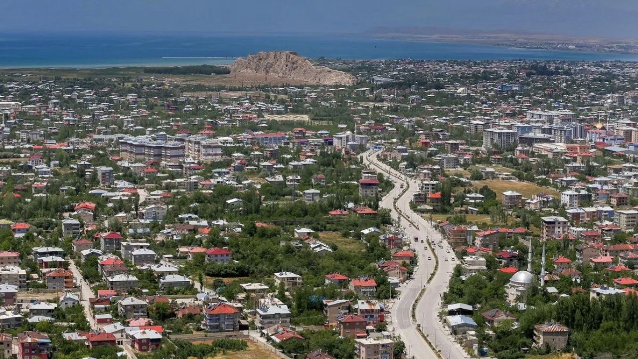 Van’ın Edremit, İpekyolu,Tuşba, Muradiye ve Çaldıran ilçeleri için uyarı verildi