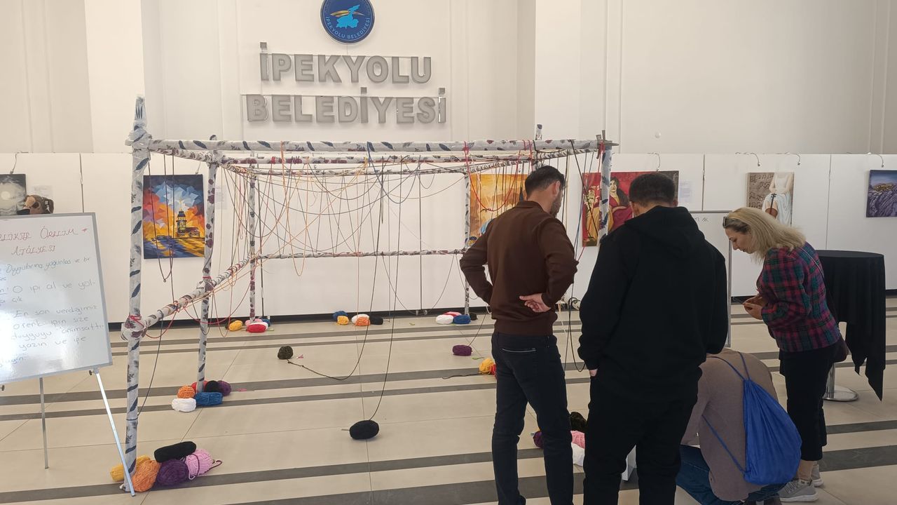 Zamanın ve Mekânın Ötesinde: Van’da Karma Resim Sergisi Açılıyor!