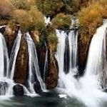 Muradiye Şelalesi Coştu!  Bayramda Bu Manzarayı Kaçırmayın