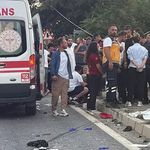 Pat pat ile tır çarpıştı: 4 ölü, 8 yaralı