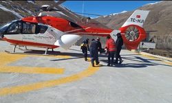 Ambulans Helikopter Zamanla Yarıştı: İki Hasta Van’a Sevk Edildi