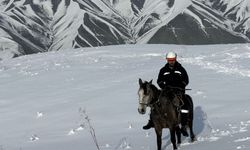 At sırtında ilerleyip arızayı onardılar