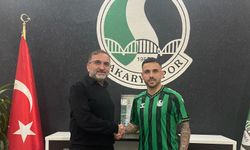 Sakaryaspor, Burak Çoban’ı renklerine bağladı