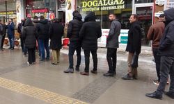 Van’da İftarın Vazgeçilmezi: Taze Lezzet, Uzun Kuyruklar