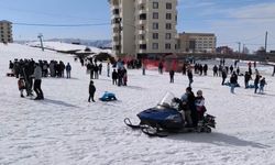 Burası Van değil Tatvan! Kayakta son demler yaşanıyor