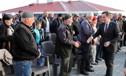 Bitlis Valisi Karakaya, Ahlat’ta Ahıska Türklerini Ziyaret Etti