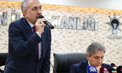 AK Parti Van İl Başkanı Arvas; Belediyeler halka hizmet yerine kargaşa çıkarıyor!