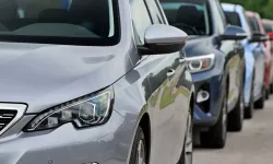 Van’da Vatandaş Şaşırdı: Sıfır Araç mı İkinci El Mi?