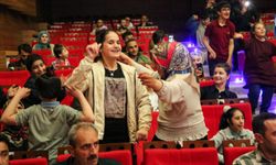 Van’da Sahne Onların!