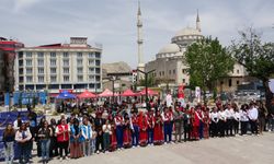 Van’da Gençlik Spor Festivali Renkli Görüntülerle Başladı