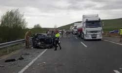Ağrı'da Korkunç Kaza Köy Muhtarı Hayatını Kaybetti