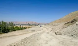 Van’da 15 Yıldır Beklenen Yol Projesinde Tarih Verildi!