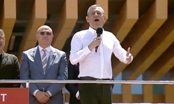 Özgür Özel’den Anneler Günü’nde Kürtçe Mesaj: “Roja Dayikan Piroz be”