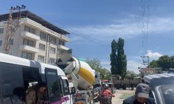 Van'da Salı Pazarının Ardından O Pazar da Trafiği Kilitledi!