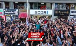 Van’da Zafer Coşkusu Sokağa Taştı