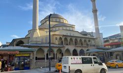 Van'da Cami Yıkılıyor, Esnaf Mağdur: “Bilgi Verilmeden Tasfiye Edildik”