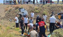 Otomobil Şarampole Uçtu: Yaralılar Var