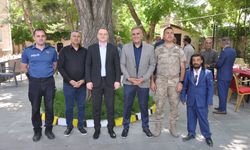 Protokol ve Halk Bayramda El Ele