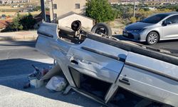 Beton Mikseriyle Çarpışan Otomobil Ters Döndü: 4 Yaralı