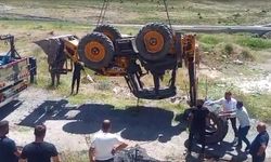 Bitlis’te Kepçe Dehşeti: Şarampole Yuvarlandı, Operatör Yaralandı!