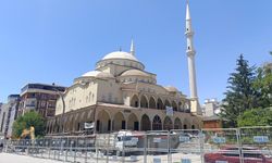 Van’da Cami Yenileme Süreci Başladı: Otopark Alanı Mescide Dönüştü