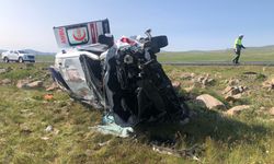 Ambulans şarampole uçtu: 1’i doktor 4 kişi yaralandı
