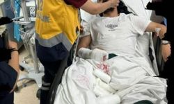 Hasta yakınları acil servisindeki doktora saldırdı