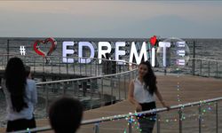 Bayramın İlk Günü Van Sahilleri Doldu Taştı