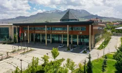 Van Büyükşehir Belediyesi Saray'da Bina İşleri Yaptıracak!