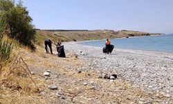 Mavi Bayraklı Halk Plajı Van Büyükşehir Tarafından Temizlendi!