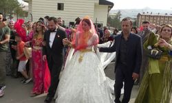 Hakkari’de Görkemli Aşiret Düğünü Göz Kamaştırdı!
