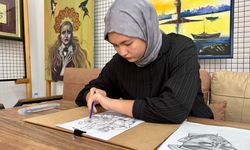 Van'da Engelli Genç Kız Kara Kalemle Geleceğini Çizdi