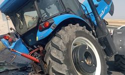 Ağrı’da Kaza! Otomobil Traktöre Çarptı: 2 Yaralı