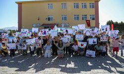 Van Büyükşehir Belediyesi, Ressam Melis Doğan’ı öğrencilerle buluşturdu