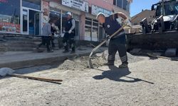 Başkale’de Yollar Yenileniyor, Yaya Güvenliği Artıyor!