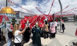 Van’da Cumhurbaşkanı Erdoğan’ın Çağrısına Bayraklı Yanıt!