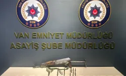 Van’da Lüks Araç Operasyonu: Cephanelik Gibi Araç Ele Geçirildi!