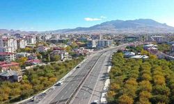 Şemsettin Bozkurt’tan  Tepki: “Van’da İki Kişi Yan Yana Geçemiyor”