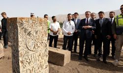 Van Valisi Ozan Balcı, Gevaş Selçuklu Mezarlığı’ndaki Restorasyon Çalışmalarını İnceledi