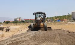 Tuşba Belediyesi,Sahil Yolu Çalışmalarını Sürdürüyor