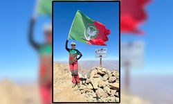 Amedspor Bayrağı Cilo Dağı’nda Dalgalandı