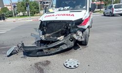Malatya’da kaza yerine giden ambulans kazaya karıştı