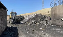 Tuşba Belediyesi, Yangın Sonrası Bölgeyi Hızla Temizleyip Güvenli Hale Getirdi