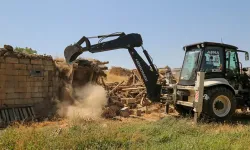 Van Gölü Çevresinde Metruk Yapılar Yıkılıyor
