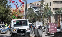 Van’da Caddeler Gül Suyu Koktu
