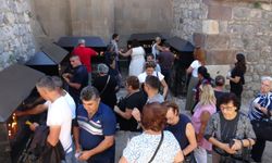 Van'da 13. Akdamar Ayini Başladı: Ermeni Patrik ve Din Adamları Adada