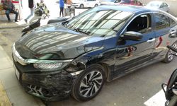 Malatya'da Otoparkta Zincirleme Kaza: Direksiyon Başında Rahatsızlanan Sürücü 7 Araca Çarptı