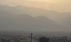 Yüksekova’da toz bulutu etkili oldu